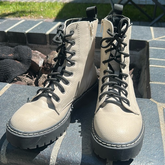 Sincerely Jules Harley Leather Moto Boots - Picture 2 of 11